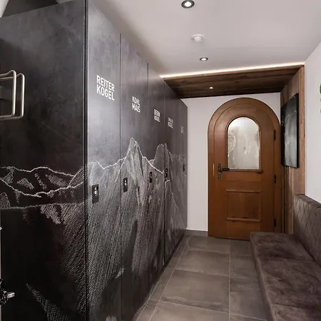 Niederseer * Σάαλμπαχ-Χίντεργκλεμ